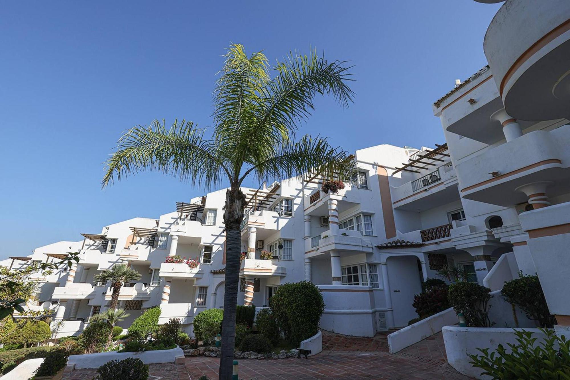 053 - Two Bed Mijas Golf Apartment In Popular Matchroom Golf Club ฟูเอนฮิโรลา ภายนอก รูปภาพ